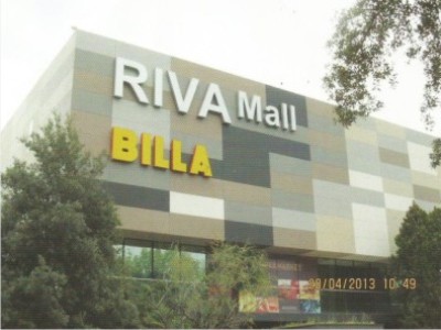 <b>Centar 2000, Zagreb</b>, 5.000 m2, keramičke ploče 2.400x1.200x6 mm. <br>Sistem za ljepljenje SikaTack Panel ljepilom  <br>-keramičke fasade<br>-vlaknocemente i eternit fasade <br>-HPL fasade<br>-aluminijske i alucobond fasade