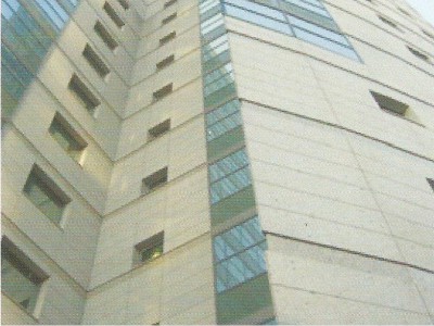 <b>Hoto Tower, Zagreb</b><br>granit 1850x550 mm<br>Sistem s nevidljivim kopčama za velike formate sa Keil-sidrima<br>-kamene fasade<br>-keramičke fasade <br>-granitne fasade<br>-vlaknocemente fasade <br>-HPL fasade<br>-fasade sa umjetnim kamenom 